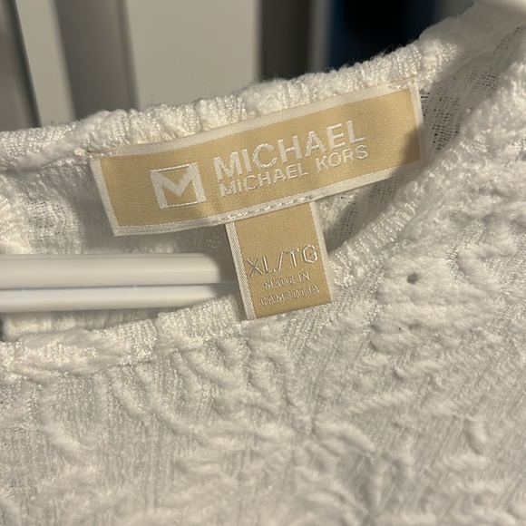 New no tags Michael Kors beautiful white top - Picture 3 of 5